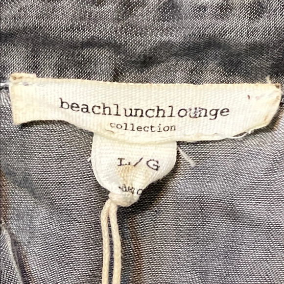 Beachlunchlounge Gray Button Down Shirt with Relaxed Fit Frayed Hem - Picture 2 of 8